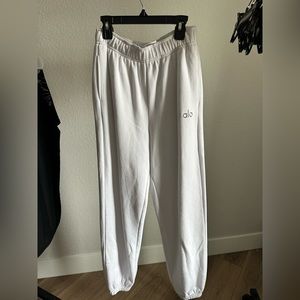 ALO White Accolade Sweatpants